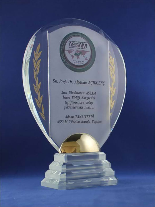 Nur Plaket Altın küreli kristal teşekkür plaketi