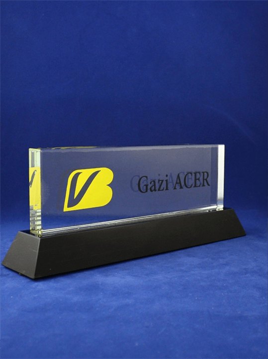 Nur Plaket NP-188 kodlu masaüstü ürün, 9 × 13 cm