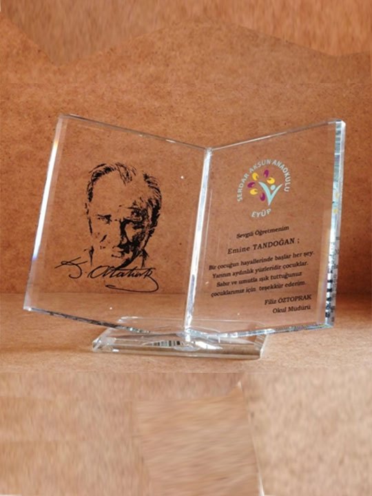 Nur Plaket NP-107 kodlu plaket, 16 × 14 cm