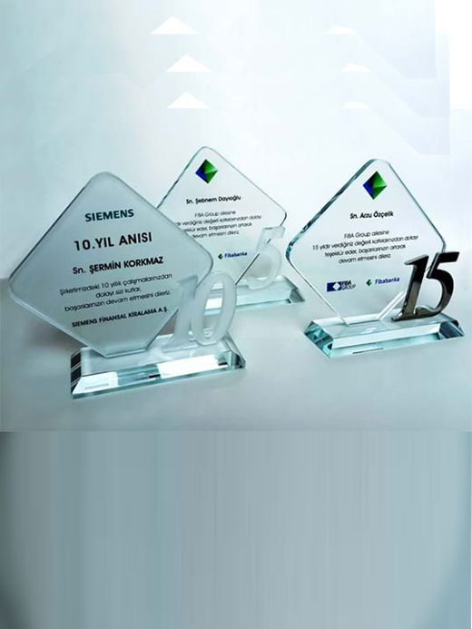 Nur Plaket NP-109 kodlu plaket, 17 × 16 cm